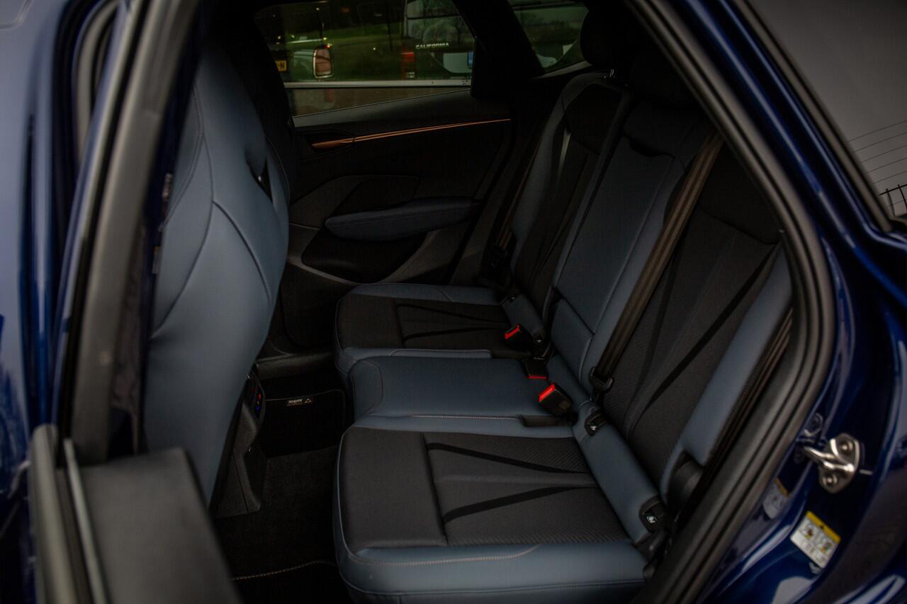 Cupra Terramar 1.5 eTSI Business , Lane assist, Sportstuur, Voorstoelen verwarmd, Adaptive Cruise,