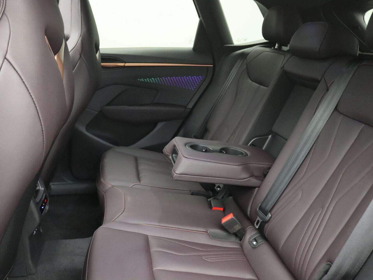 Cupra Terramar 1.5 TSI e-Hybrid VZ Performance 272PK DSG matrix led, Leder, trekhaak, Sennheiser audio, 360gr. camera, head-up display, alarm, schuif-kanteldak, winterpakket, adaptive cruise met travel assist, side assist, virtual pedal, keyless, 20" lichtmetaal