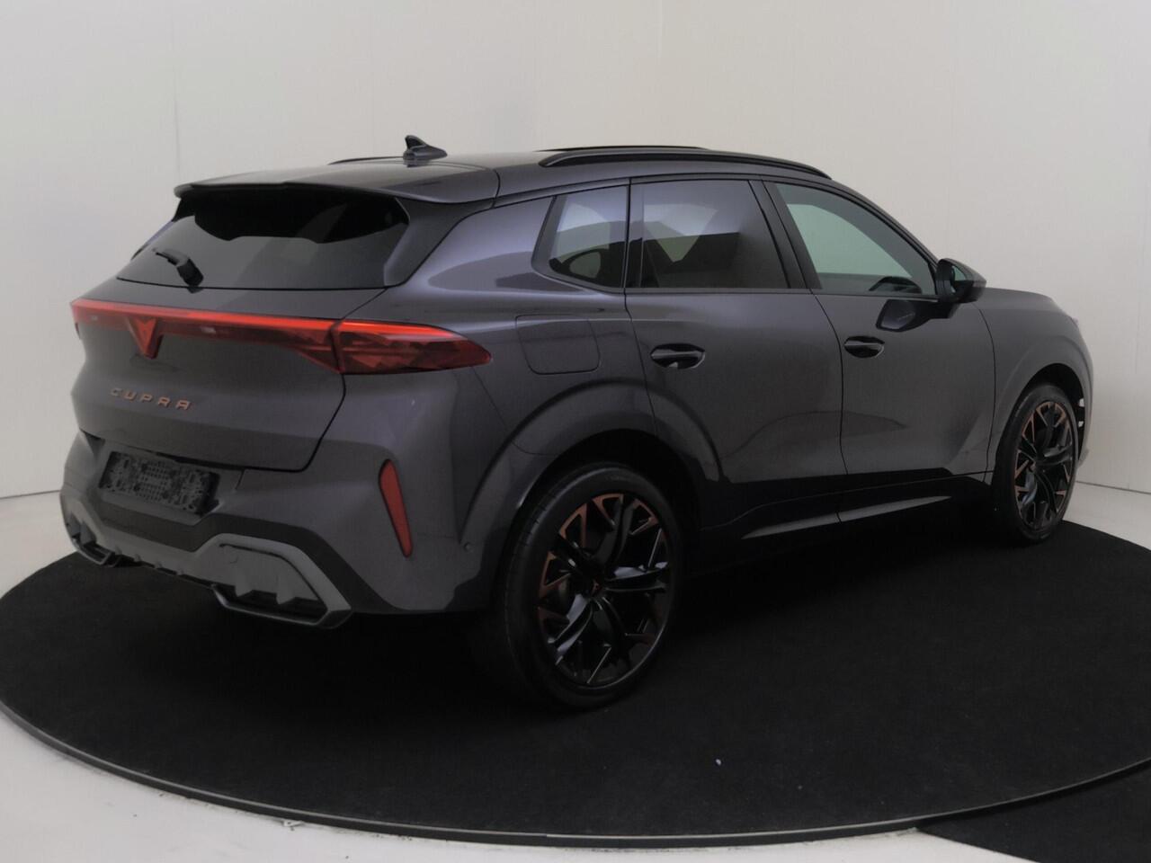 Cupra Terramar 1.5 TSI e-Hybrid VZ Performance | Panoramadak | Head-up display | Sennheiser audio | 360 camera | Lederen bekleding | Keyless | Adaptieve demping |