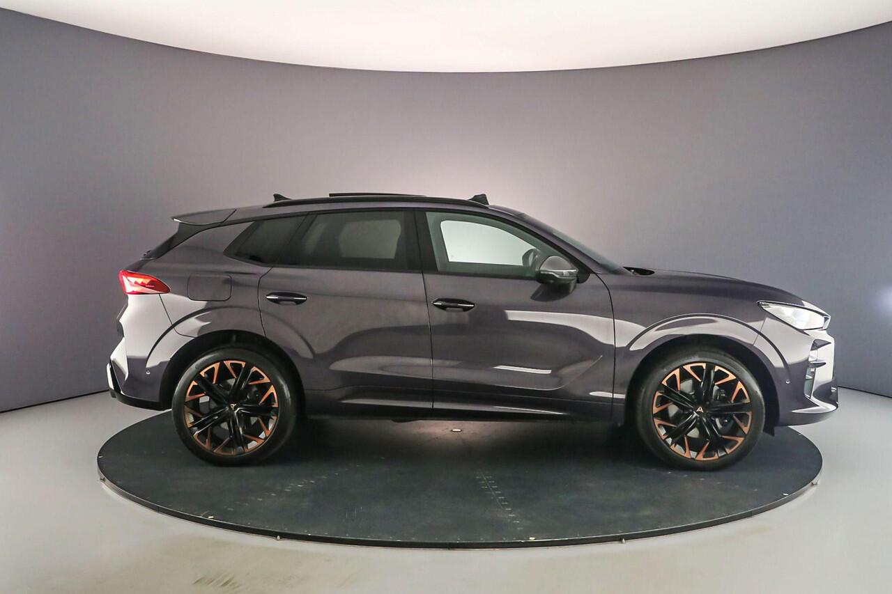 Cupra Terramar VZ Performance 1.5 TSI e-Hybrid 272pk DSG Automaat Panoramadak, Lederen bekleding, 360 camera, Adaptive cruise control, Navigatie, Sennheiser Audio, Led Matrix verlichting