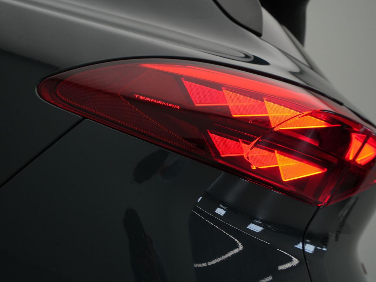 Cupra Terramar 1.5 TSI e-Hybrid 204pk 360 Camera Parkassist Carplay Navi via App Side Assist 183