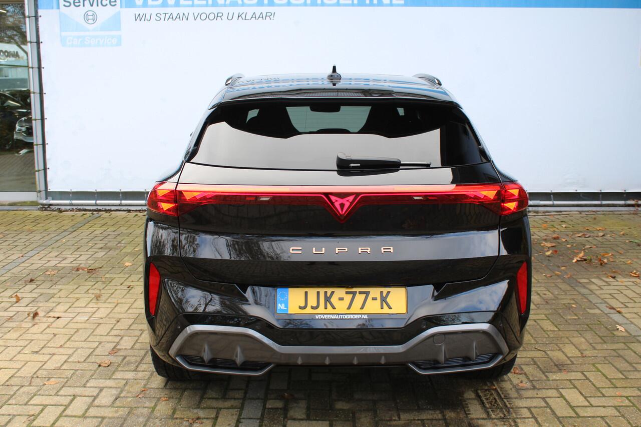 Cupra Terramar 1.5 TSI e-Hybrid VZ Performance 272pk | Panorama dak | Head-Up Display | Memory stand stoelen | Stoel & Stuurverwarming | 360* Camera | Draadloze telefoonlader | Elektrische kofferbakklep | Apple CarPlay/Android Auto | Adaptive cruise | Keyless entry/star