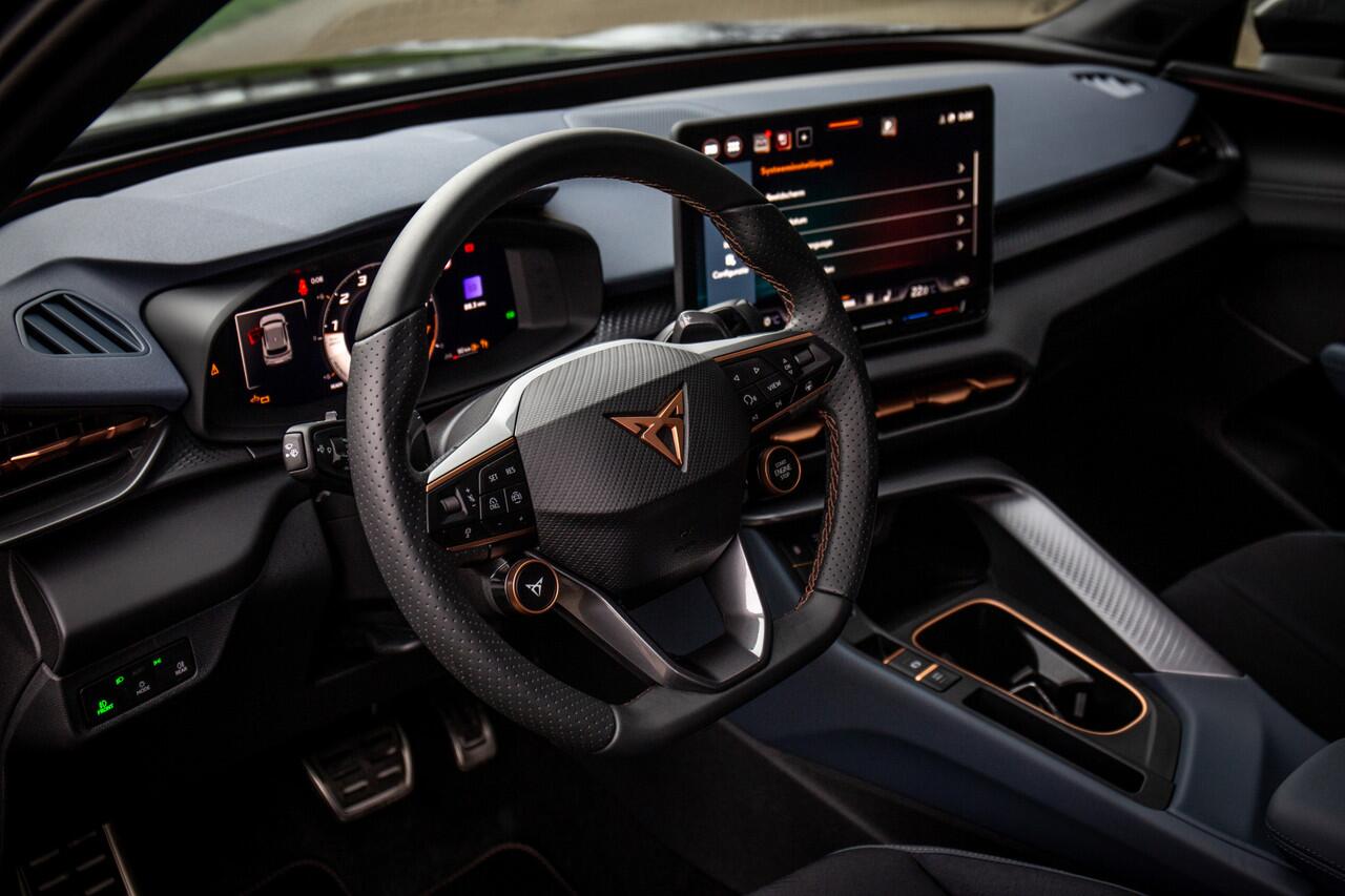 Cupra Terramar 1.5 eTSI Business , Lane assist, Sportstuur, Voorstoelen verwarmd, Adaptive Cruise