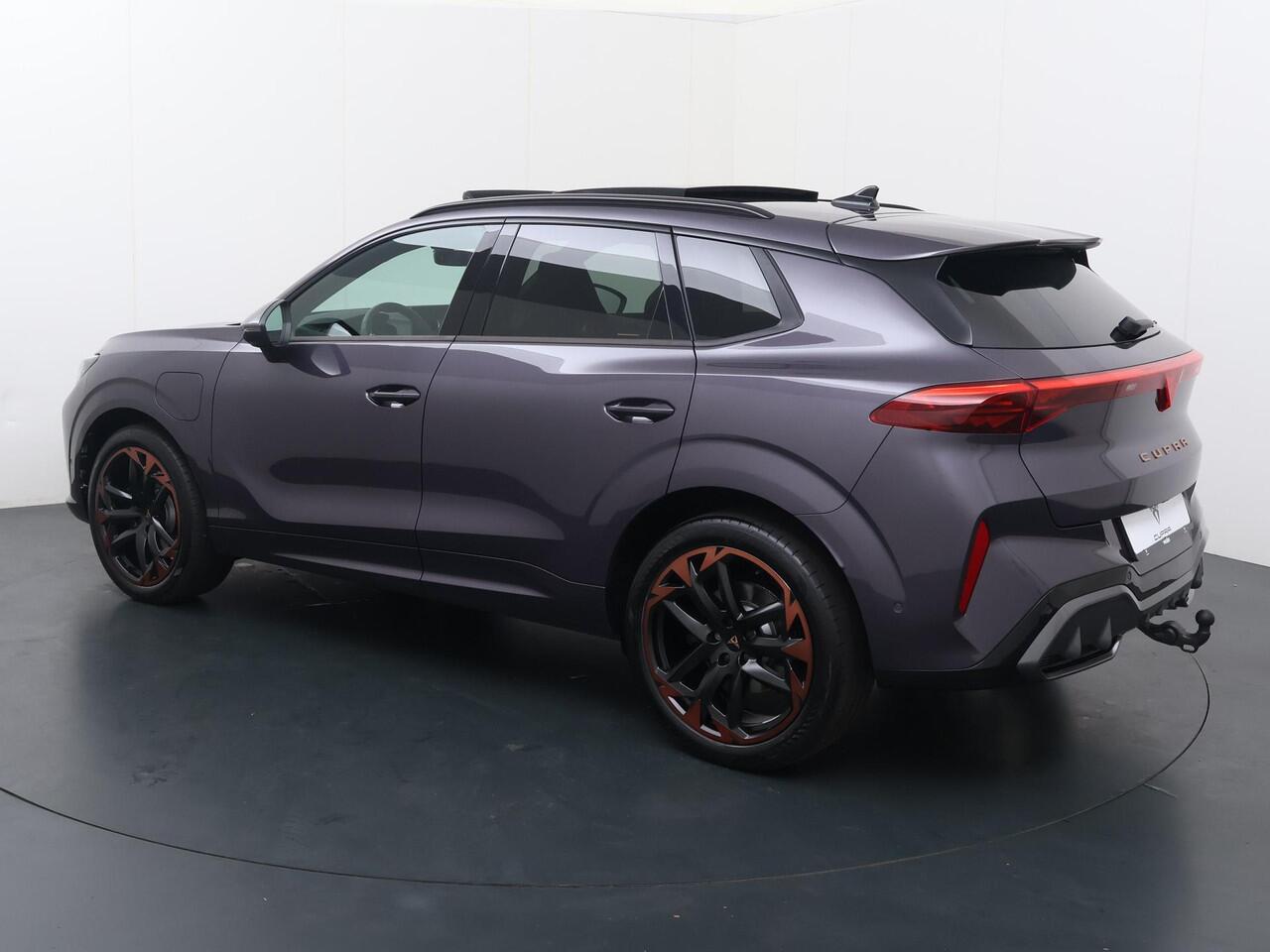 Cupra Terramar 1.5 TSI e-Hybrid VZ Performance | 272 PK | SoH 100% | Lederen interieur | Trekhaak wegklapbaar | Panoramadak | Matrix LED koplampen | 360 Graden camera |