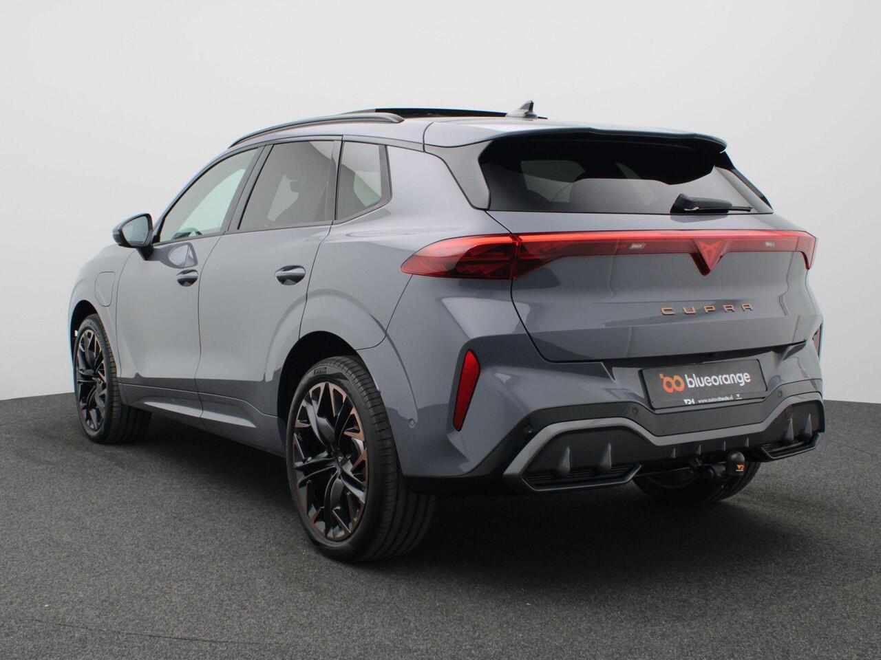 Cupra Terramar 1.5 TSI e-Hybrid VZ Performance 272PK DSG matrix led, trekhaak, sennheiser audio, 360gr. camera, head-up display, alarm, schuif-kanteldak, winterpakket, adaptive cruise met travel assist, side assist, virtual pedal, keyless, 20" lichtmetaal