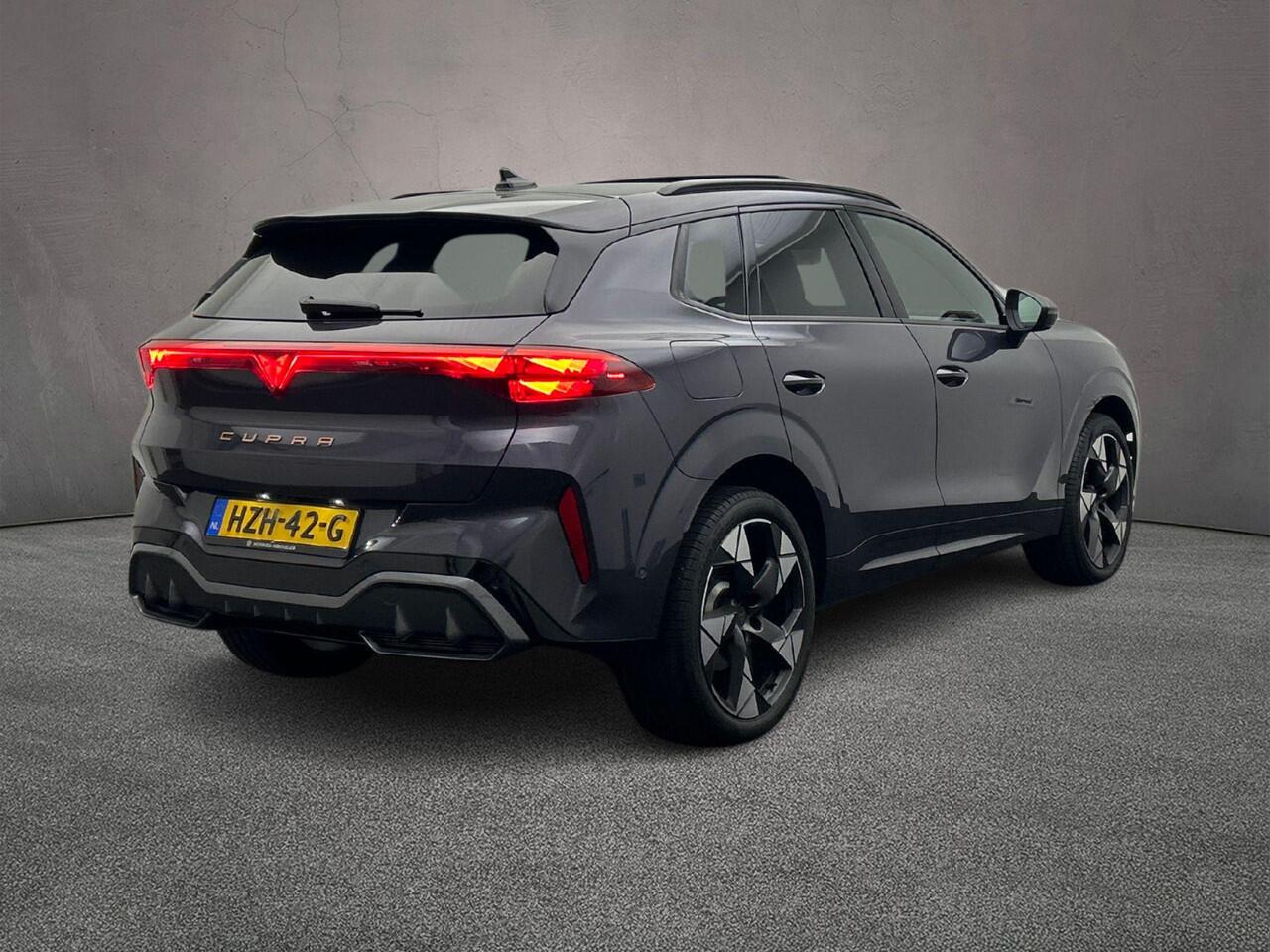 Cupra Terramar VZ Performance 1.5 TSI e-Hybrid 272pk DSG Automaat Panoramadak, Lederen bekleding, Sennheiser audio, LED matrix koplampen, Adaptive cruise control, 360 camera, Elektrische achterklep