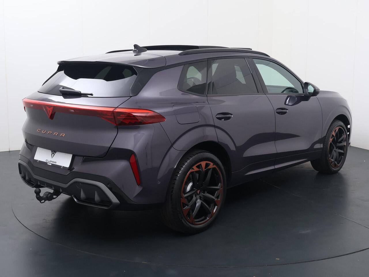 Cupra Terramar 1.5 TSI e-Hybrid VZ Performance | 272 PK | SoH 100% | Lederen interieur | Trekhaak wegklapbaar | Panoramadak | Matrix LED koplampen | 360 Graden camera |