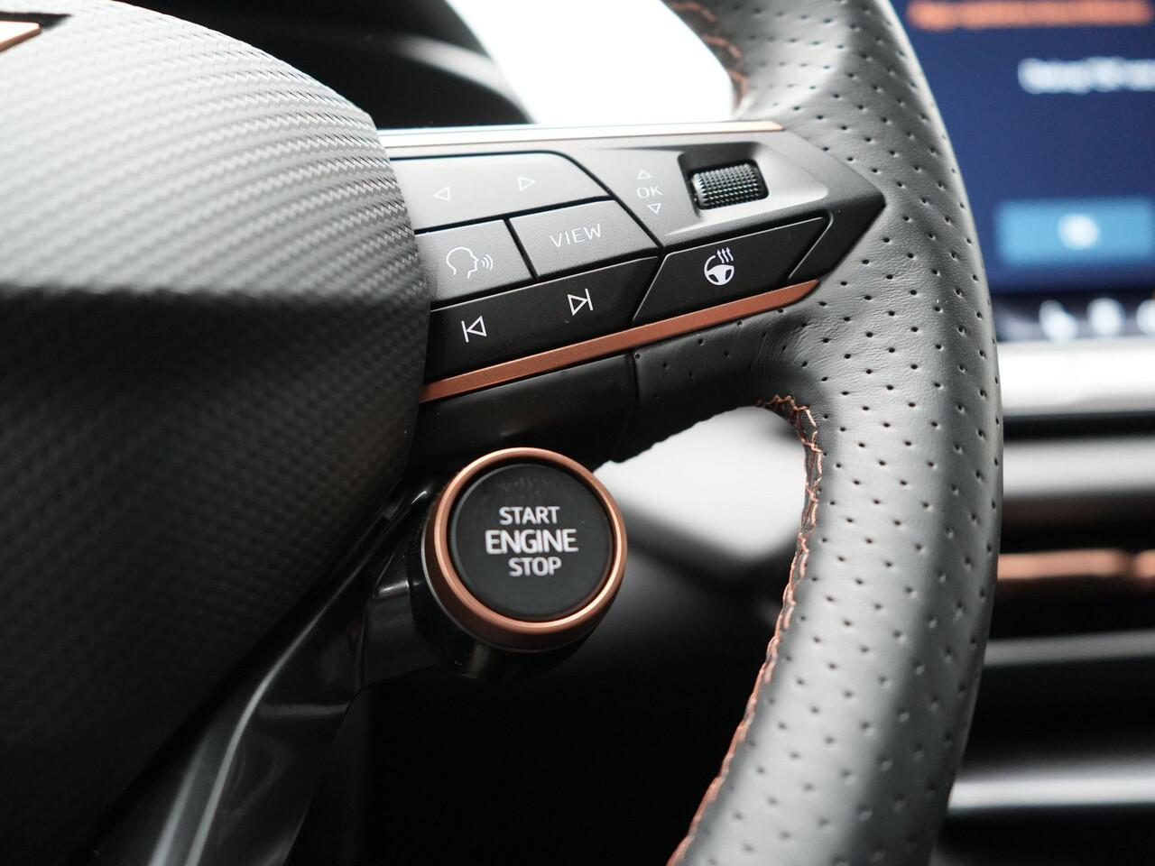 Cupra Terramar 1.5 TSI Plug In Hybrid 204pk Business DSG PHEV | Adaptive Cruise | Head Up | 360 Camera | Alcantara Sportstoelen Memory & Verwarmd | Matrix LED | Stuurverwarming | Sfeerverlichting | Virtual |