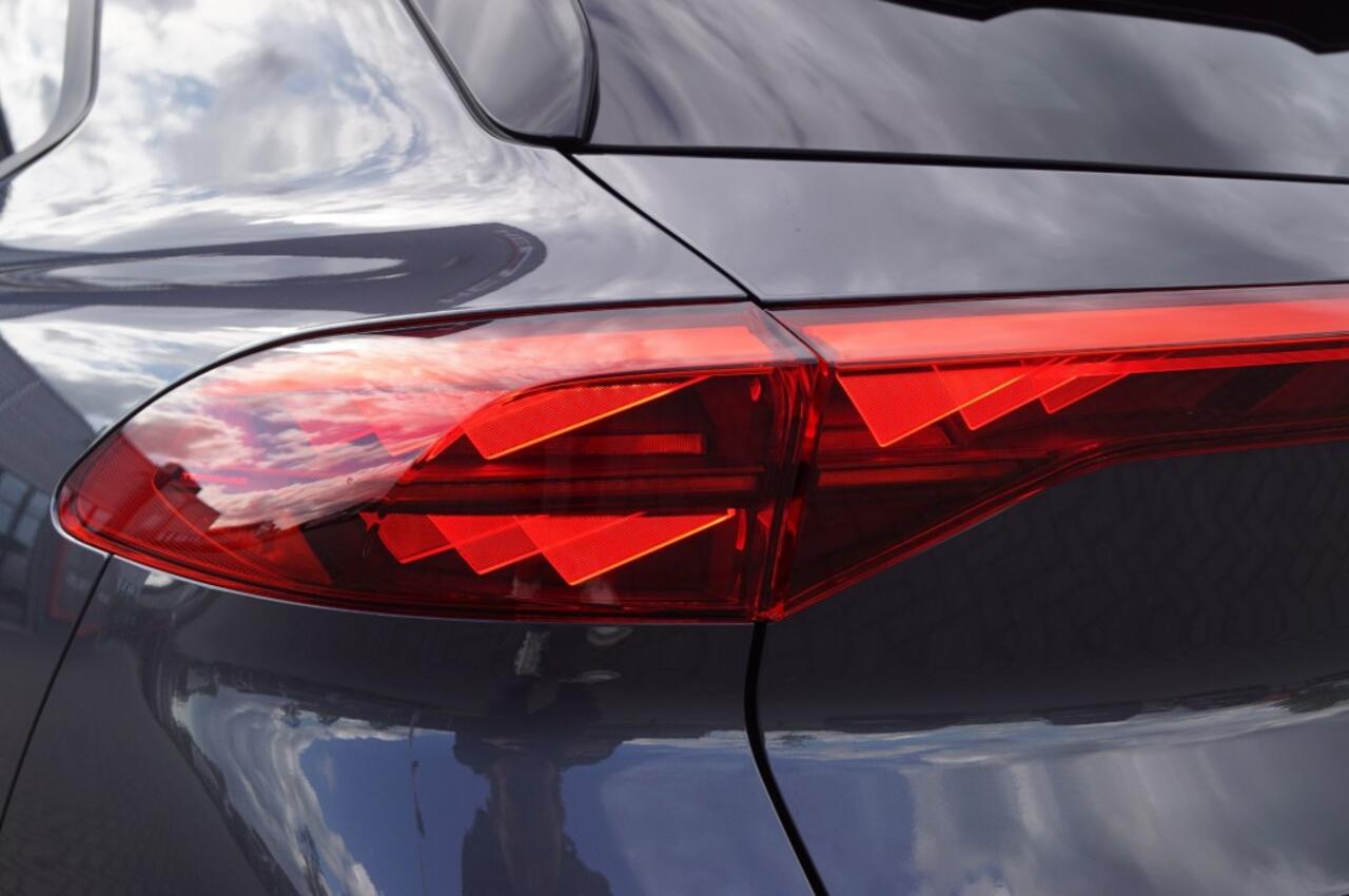 Cupra Terramar VZ Performance 1.5 e-Hybrid 272pk /Panodak /Trekhaak /20 inch/Head-Up/Camera