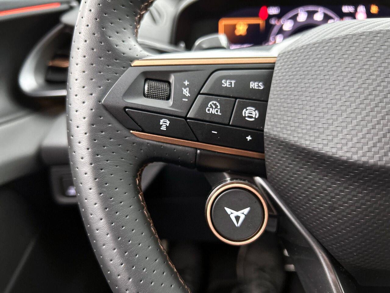 Cupra Terramar 1.5 TSI Essential AD-CRUISE | EL. BED. STOELEN | SFEERVERLICHTING