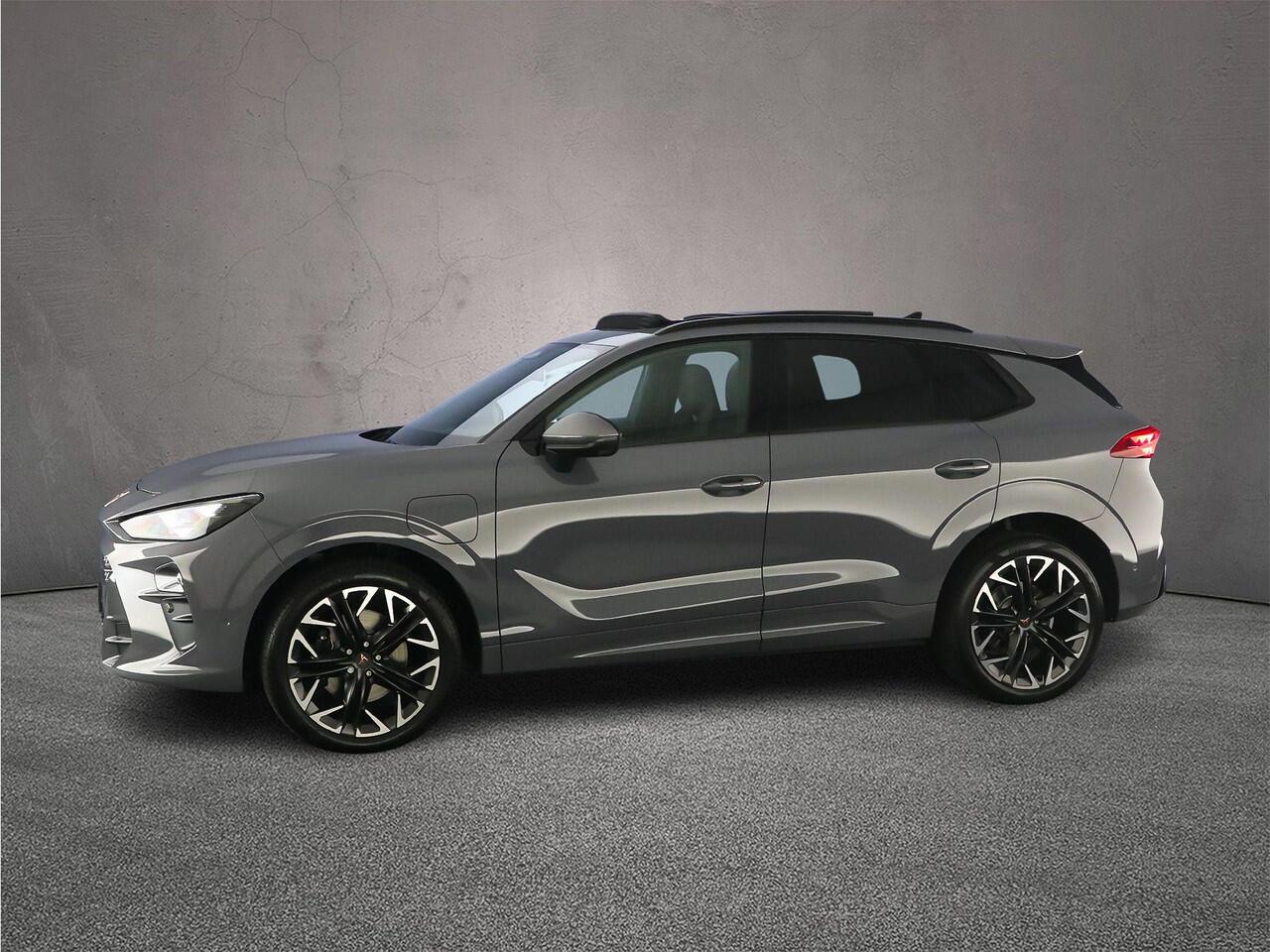 Cupra Terramar VZ Performance 1.5 TSI e-Hybrid 272pk DSG Automaat Trekhaak, Panoramadak, Adaptive cruise control, Sennheiser audio, Elektrische achterklep, Head up display, 360 camera