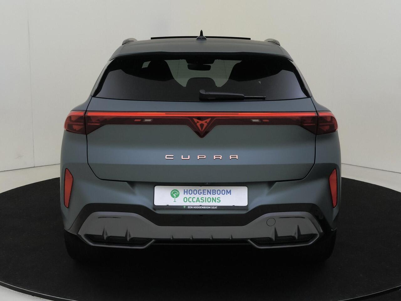 Cupra Terramar 1.5 TSI e-Hybrid VZ America s CUP | Panoramadak | Trekhaak | Head-up display | 360 camera | Matte lak | Parkeerassistent | Sennheiser audio | Lederen bekleding |