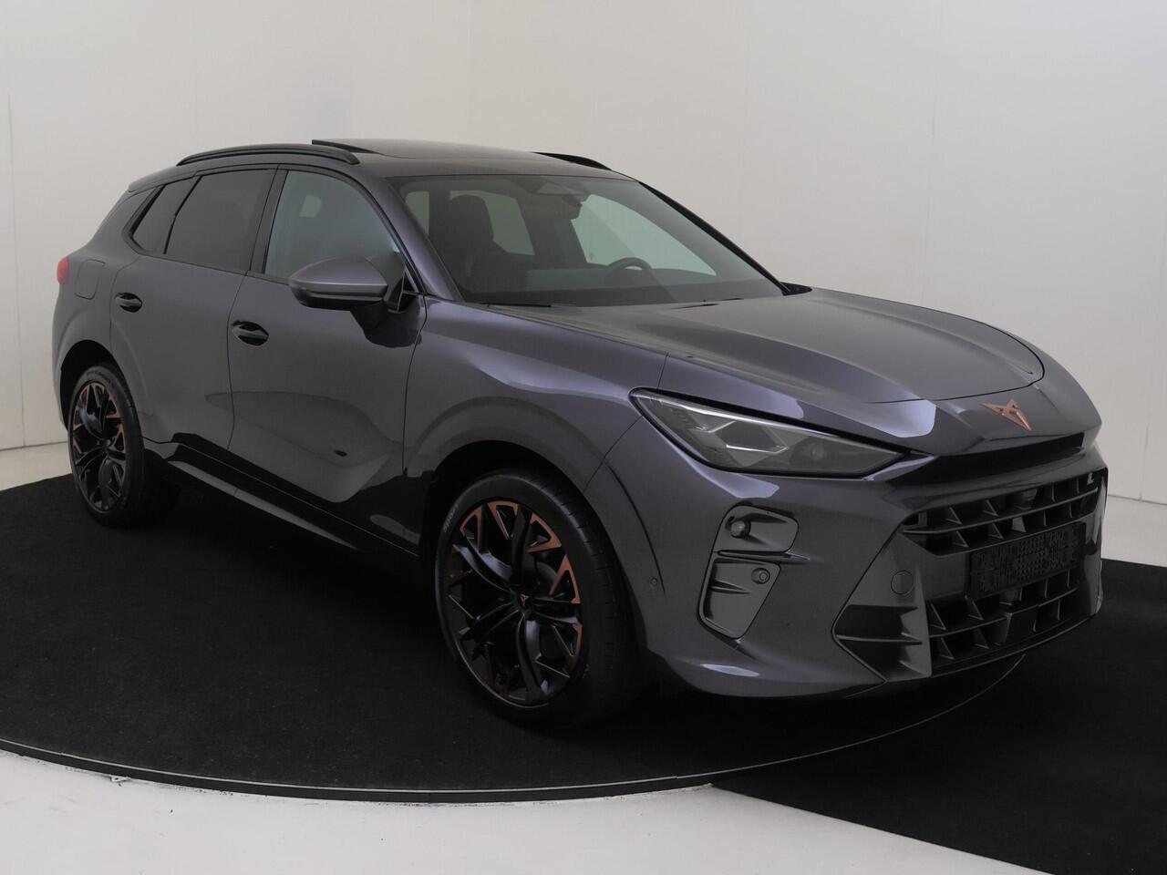 Cupra Terramar 1.5 TSI e-Hybrid VZ Performance | Panoramadak | Head-up display | Sennheiser audio | 360 camera | Lederen bekleding | Keyless | Adaptieve demping |