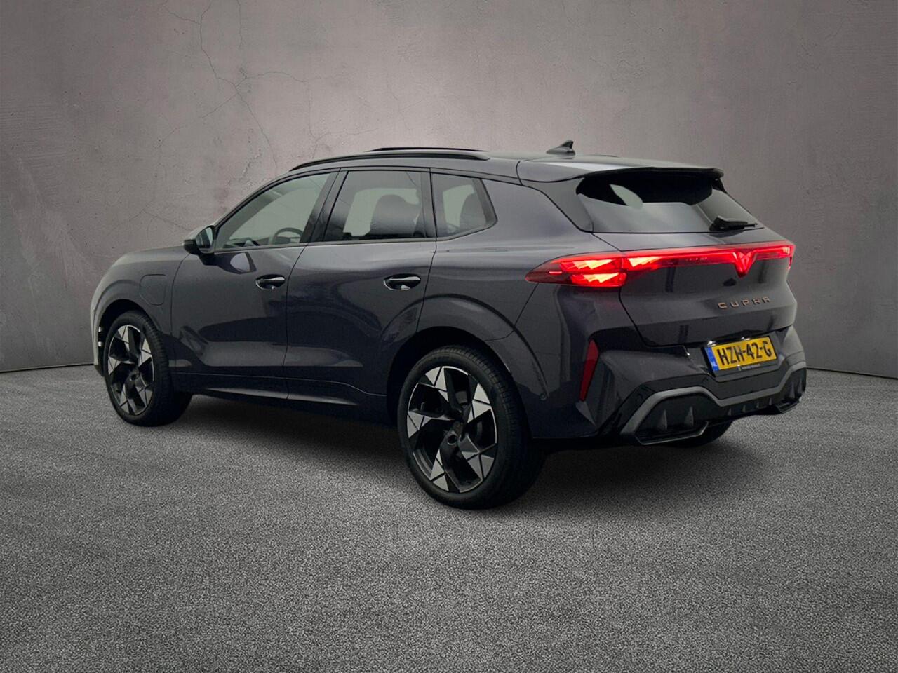 Cupra Terramar VZ Performance 1.5 TSI e-Hybrid 272pk DSG Automaat Panoramadak, Lederen bekleding, Sennheiser audio, LED matrix koplampen, Adaptive cruise control, 360 camera, Elektrische achterklep