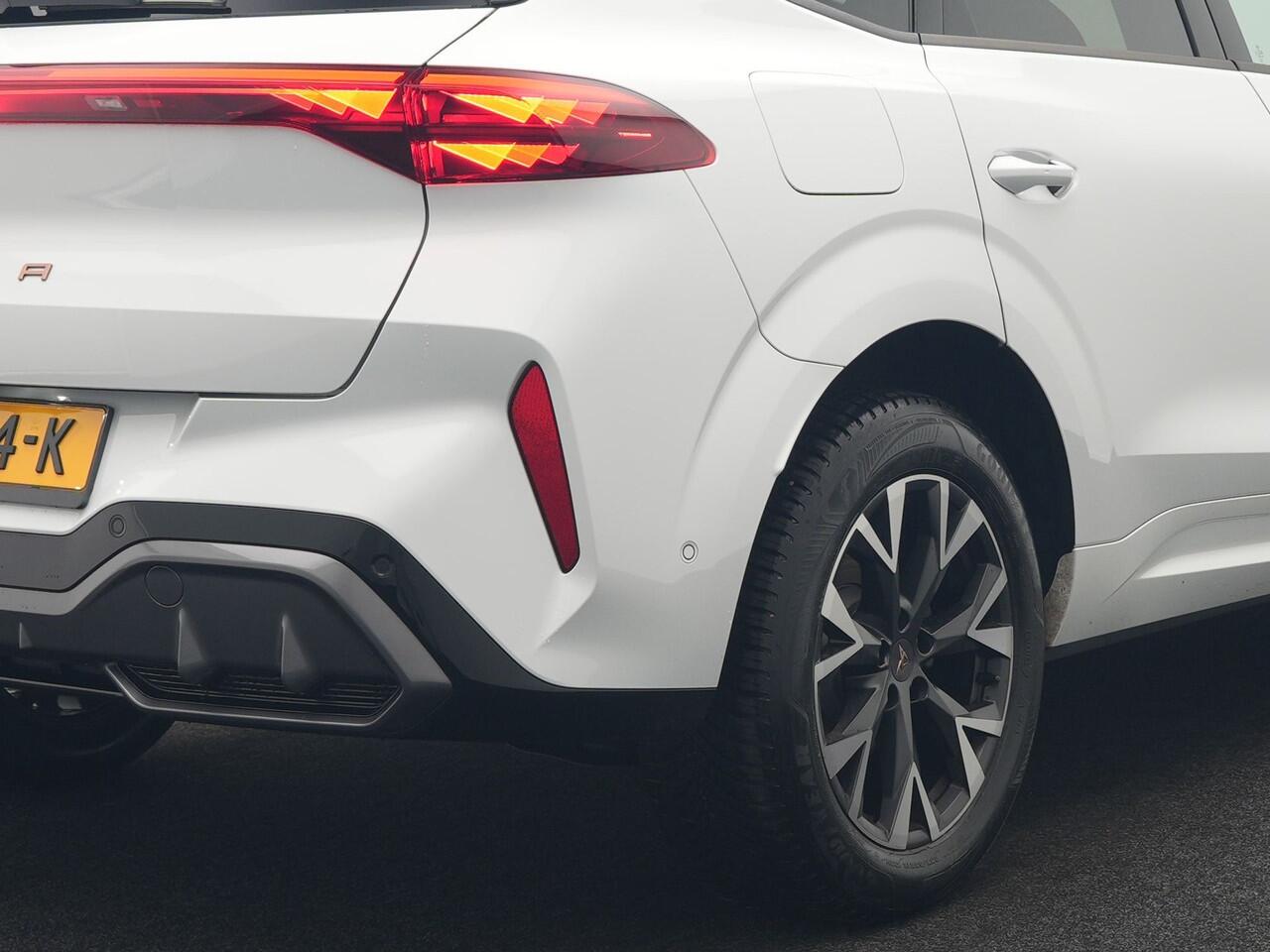 Cupra Terramar 1.5 TSI Plug In Hybrid 204pk Business DSG PHEV | Adaptive Cruise | Head Up | 360 Camera | Alcantara Sportstoelen Memory & Verwarmd | Matrix LED | Stuurverwarming | Sfeerverlichting | Virtual |