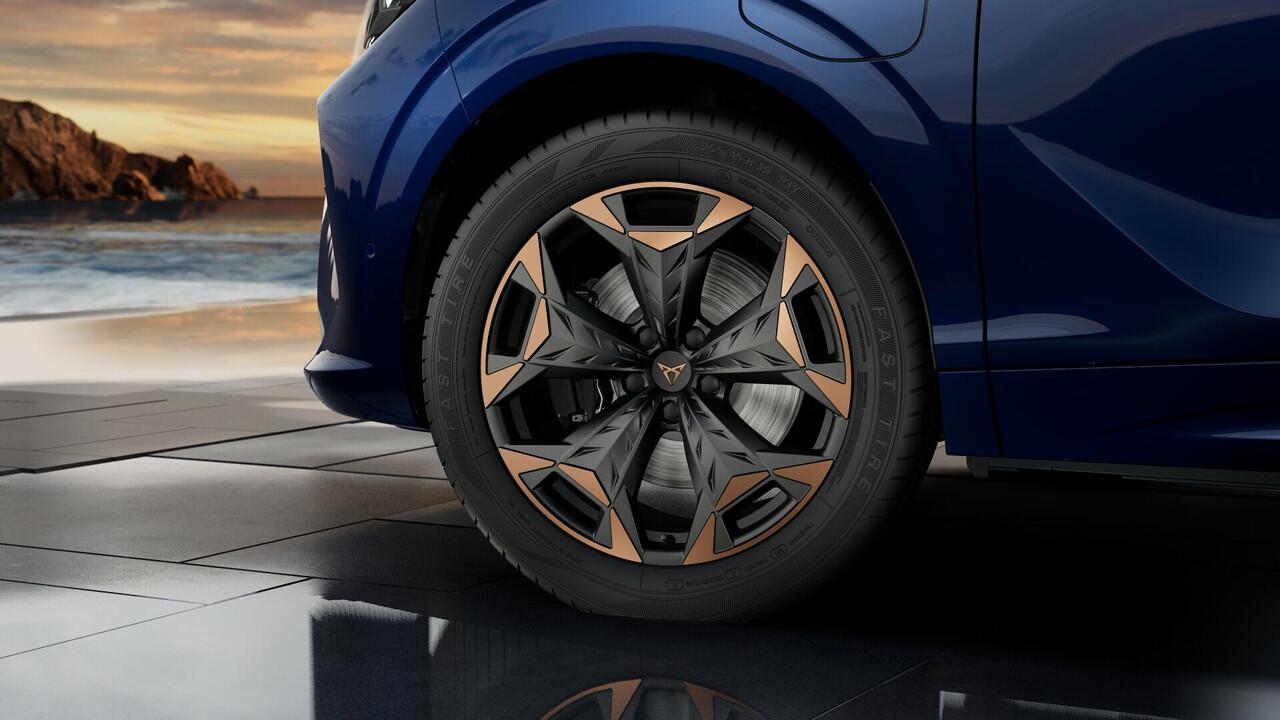 Cupra Terramar 1.5 TSI e-Hybrid 272 6DSG VZ Performance | 360 graden camera | Achteruitrijcamera | Draadloze Apple CarPlay(TM), Android Auto(TM)