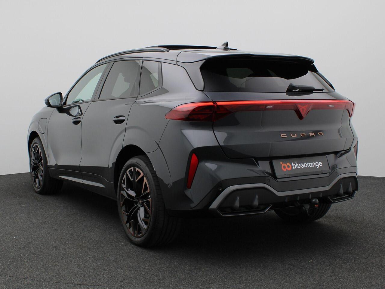 Cupra Terramar 1.5 TSI e-Hybrid VZ Performance 272PK DSG matrix led, Leder, trekhaak, Sennheiser audio, 360gr. camera, head-up display, alarm, elektrisch glazen panorama-dak, winterpakket, adaptive cruise met travel assist, side assist, virtual pedal, keyless, 20" licht