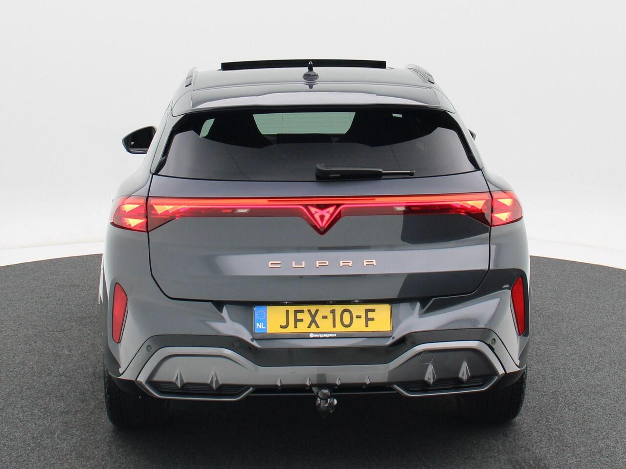 Cupra Terramar 1.5 TSi 272 Pk Automaat e-Hybrid VZ Performance | Panoramadak | Trekhaak | 360° Camera | Adaptive Cruise | Sennheiser Audio | Stoel Verwarming | LED | 20 Inch | 12.655 Km!