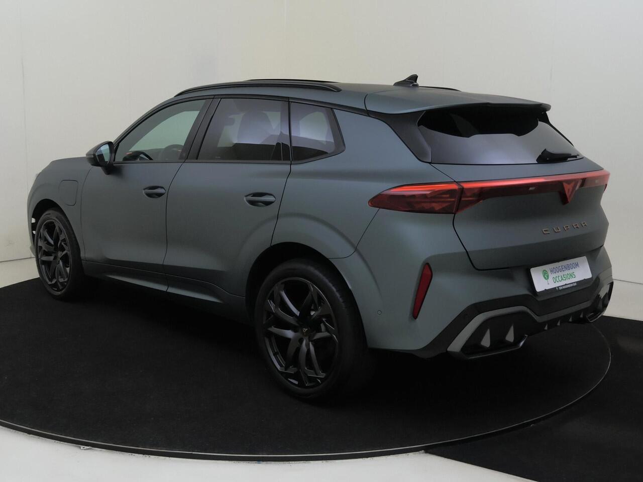 Cupra Terramar 1.5 TSI e-Hybrid VZ America s CUP | Panoramadak | Trekhaak | Head-up display | 360 camera | Matte lak | Parkeerassistent | Sennheiser audio | Lederen bekleding |