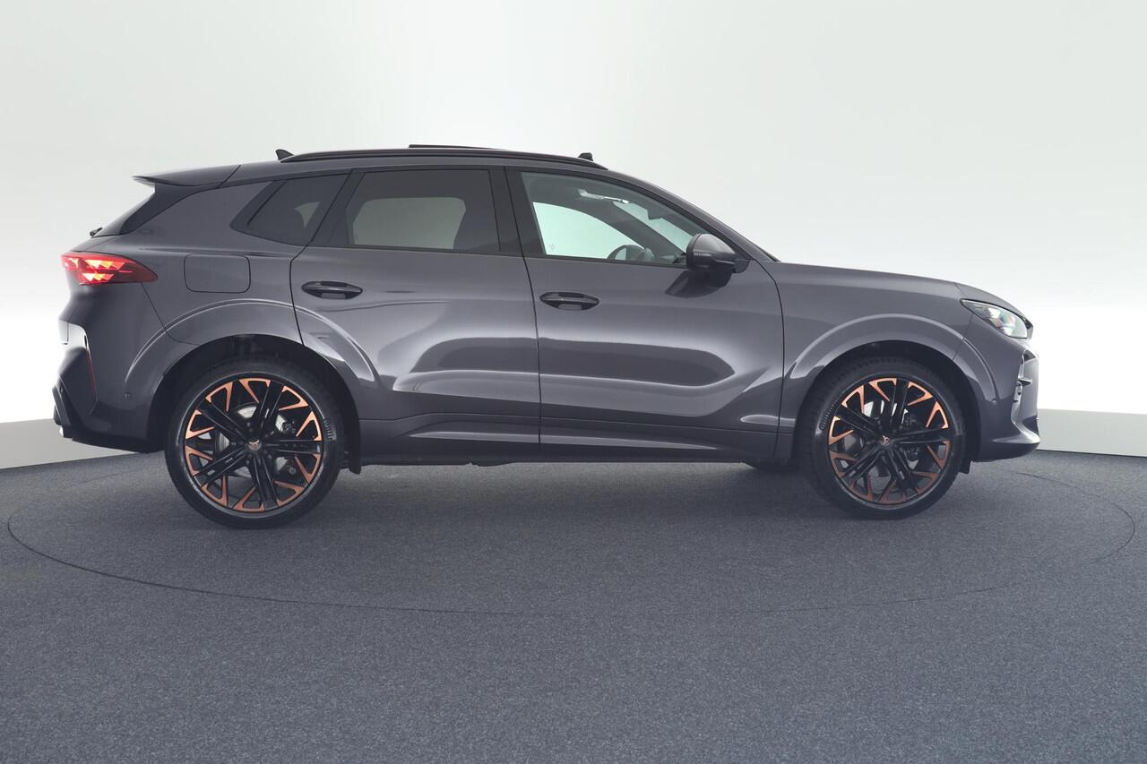 Cupra Terramar 1.5 TSI 272pk e-Hybrid Business 360Camera Head-Up Leder Sennheiser 20'' Keyless Navigatie Panoramadak