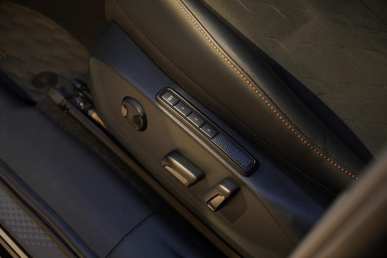 Cupra Terramar 1.5TSI/272pk e-Hybrid VZ Performance|2024|Trekhaak|Matrix LED|20"LMV|Head-up|Sennheiser|El.stoel+Memory|PDC+360Camera|Keyless|Blindspot|LaneAssist