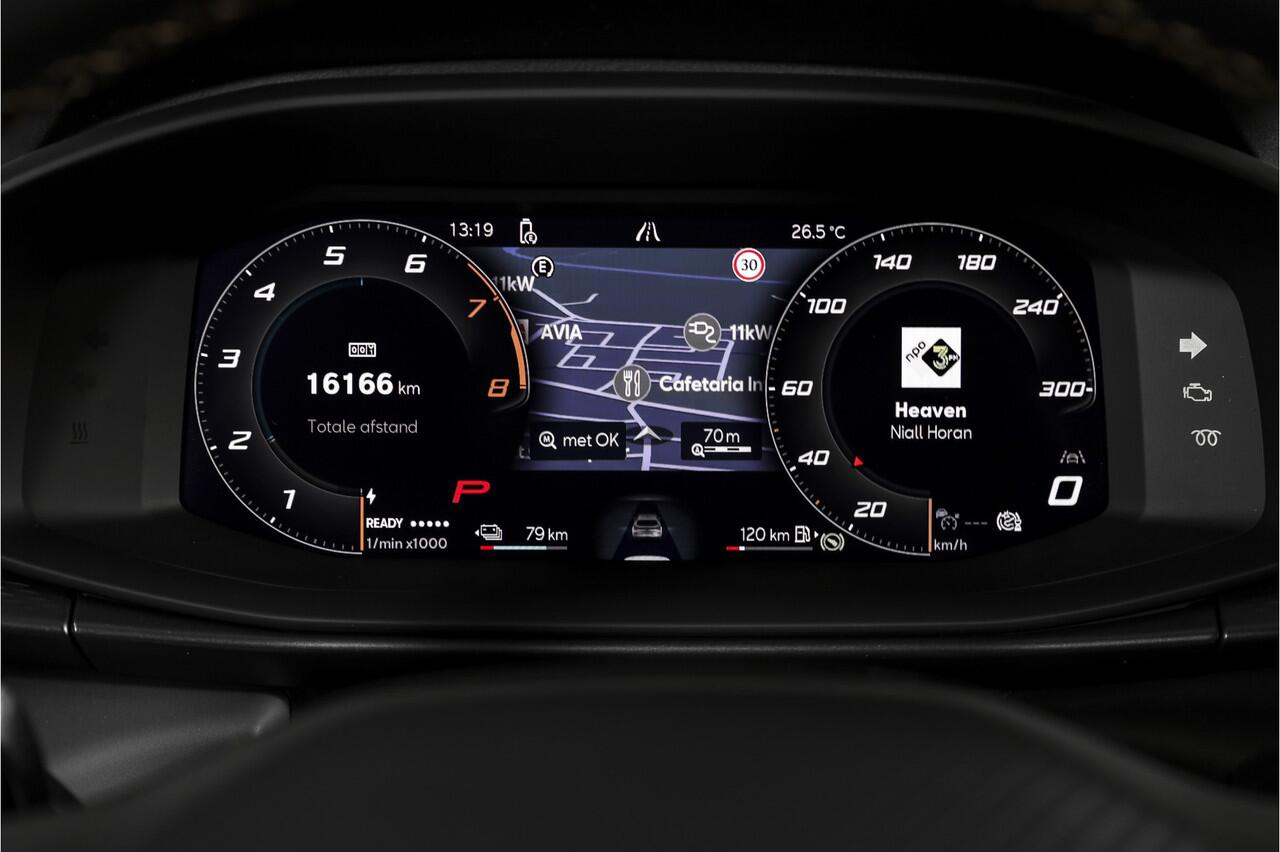 Cupra Terramar 1.5 TSI e-Hybrid 272 PK VZ Performance | S/K-Panodak | Sennheiser Audio | Adapt. Cruise | Memory Stoel | Stoel-+Stuurverw. | PDC | 360 Camera | NAV + App. Connect | ECC | Elek. Klep | LM 19" | Dark Void lak | 5209