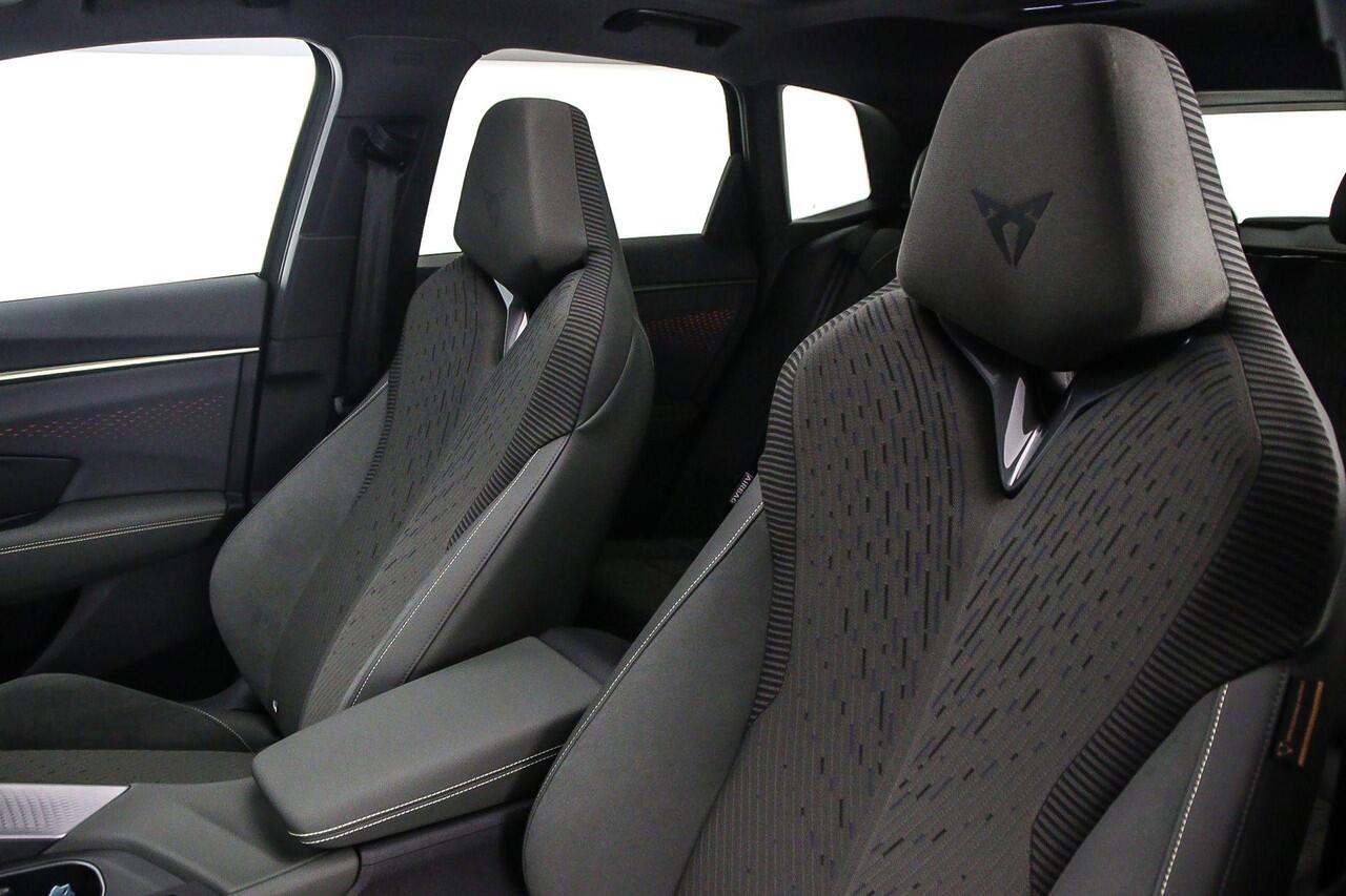 Cupra Terramar VZ Tribe Edition 1.5 TSI e-Hybrid 272pk DSG Automaat Trekhaak, Sennheiser audio, Panoramadak, LED matrix koplampen, Adaptive cruise control, Elektrische achterklep