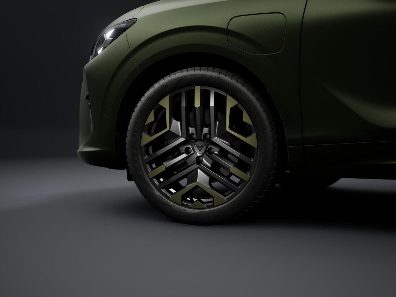 Cupra Terramar 1.5 TSI e-Hybrid VZ Tribe Edition 272pk / Tribe Edition velgen / matrix led verlichting / glazen schuif-kanteldak / wegklapbare trekhaak