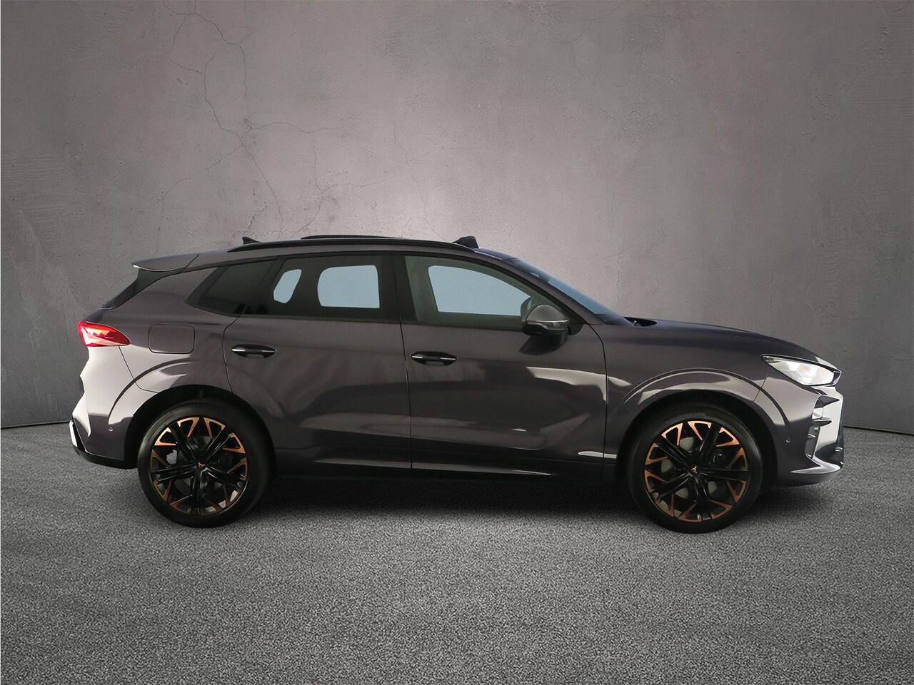 Cupra Terramar VZ Performance 1.5 TSI e-Hybrid 272pk DSG Automaat Panoramadak, 360 camera, Head up display, Adaptive cruise control, LED matrix koplampen, Lederen bekleding