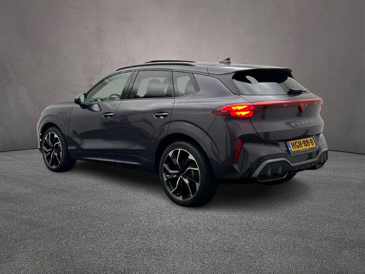 Cupra Terramar VZ Performance 1.5 TSI e-Hybrid 272pk DSG Automaat Panoramadak, Trekhaak, Lederen bekleding, 360 camera, Adaptive cruise control, Navigatie, Sennheiser Audio, Led Matrix verlichting