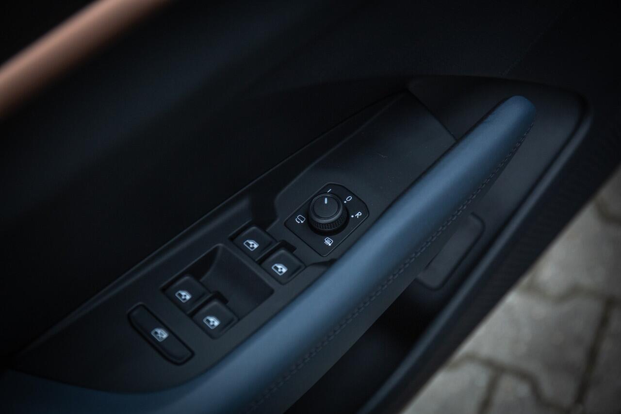 Cupra Terramar 1.5 eTSI Business , Adaptive cruise, Carplay, Stuur/stoelverwarming,