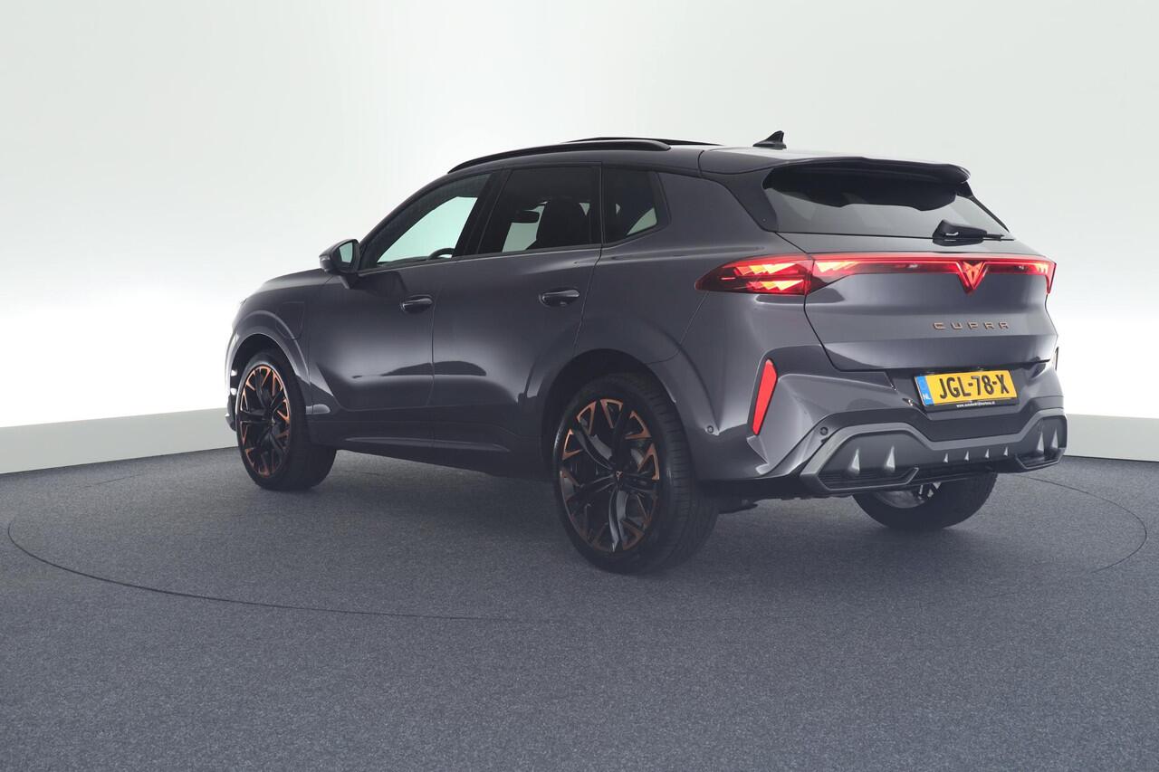 Cupra Terramar 1.5 TSI 272pk e-Hybrid Business 360Camera Head-Up Leder Sennheiser 20'' Keyless Navigatie Panoramadak