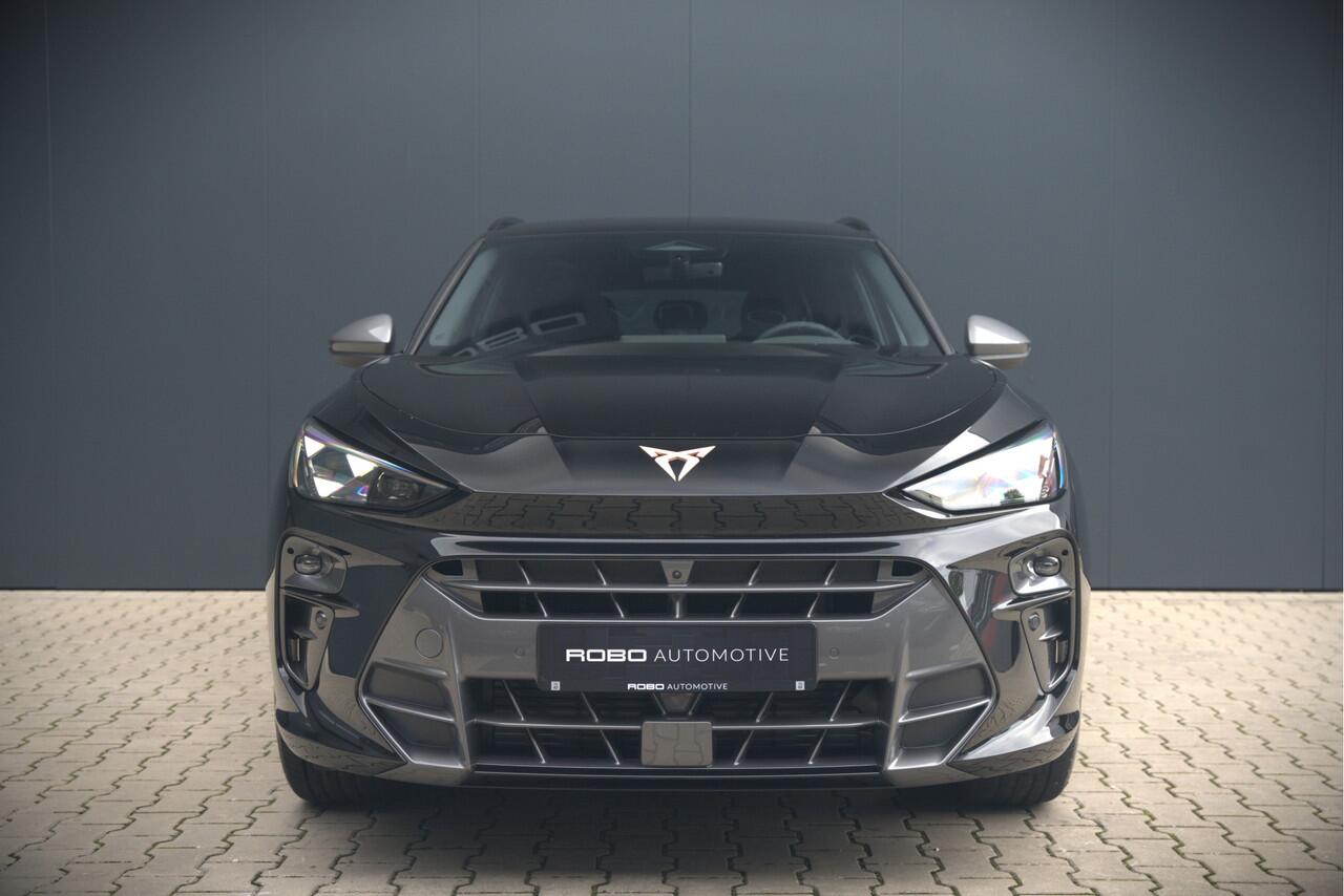 Cupra Terramar 1.5 eTSI Business | Adaptive Cruise Control | 360 Camera | Stoelverwarming | Stuurverwarming | Memory Seat | Elektrische verstelbare stoel | Ambiance Verlichting | Dodehoekdetectie | Keyless | LED | BTW | Fab