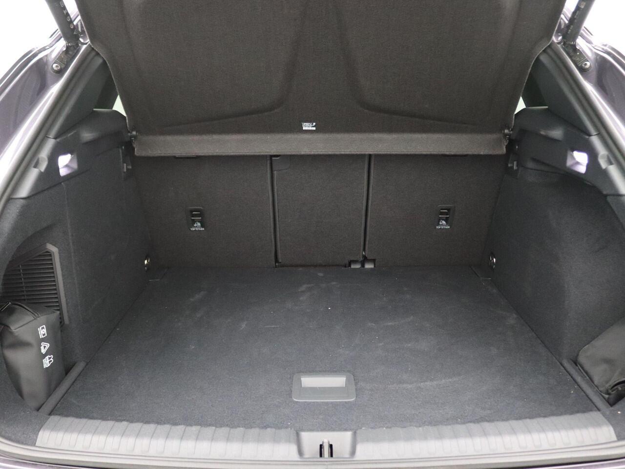 Cupra Terramar 1.5 TSI e-Hybrid VZ Performance 272PK DSG matrix led, Dynamica, trekhaak, Sennheiser audio, 360gr. camera, head-up display, alarm, schuif-kanteldak, winterpakket, adaptive cruise met travel assist, side assist, virtual pedal, keyless, 20" lichtmetaal