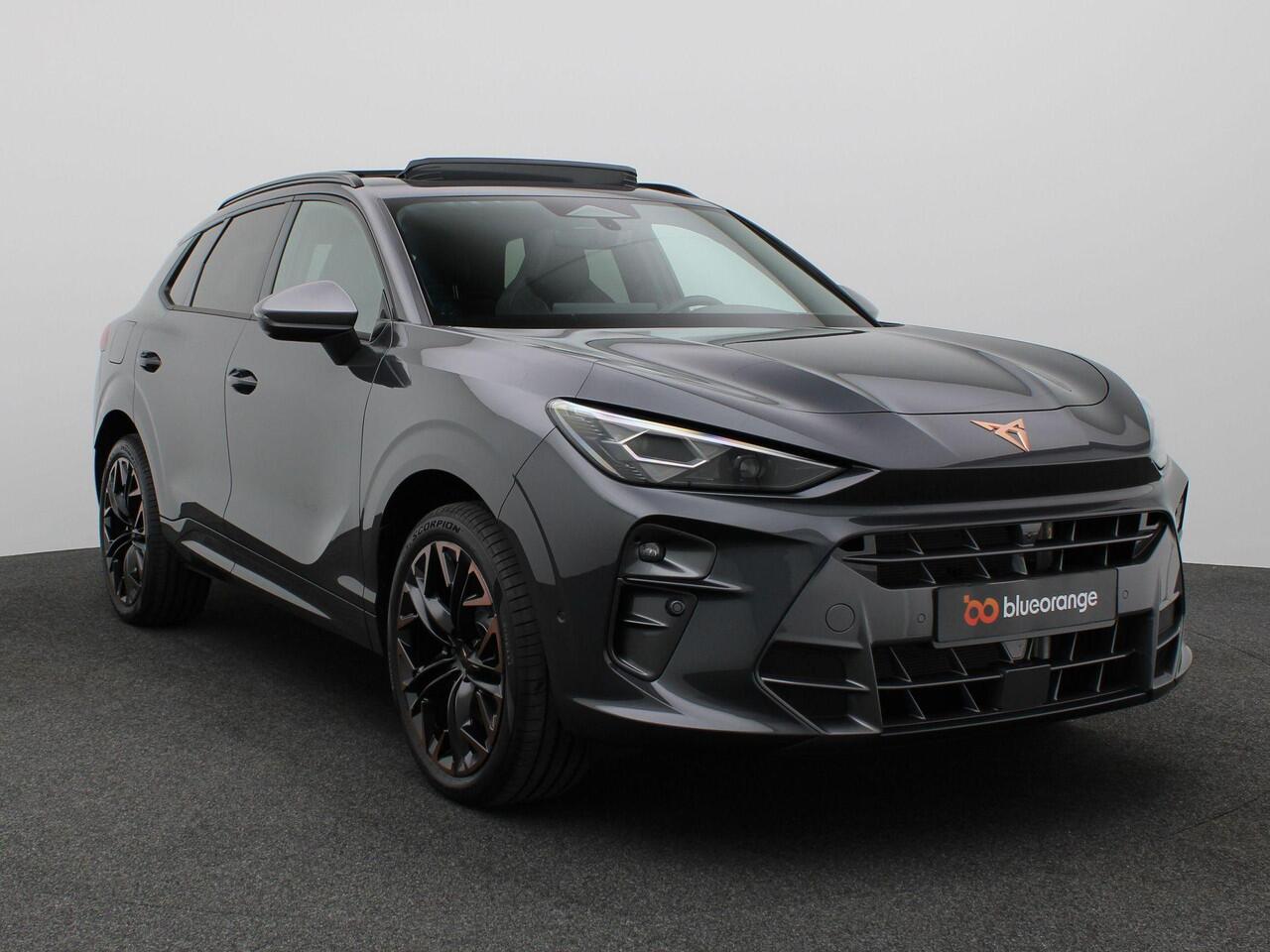 Cupra Terramar 1.5 TSI e-Hybrid VZ Performance 272PK DSG matrix led, trekhaak, Sennheiser audio, 360gr. camera, head-up display, alarm, schuif-kanteldak, winterpakket, adaptive cruise met travel assist, side assist, virtual pedal, keyless, 20" lichtmetaal