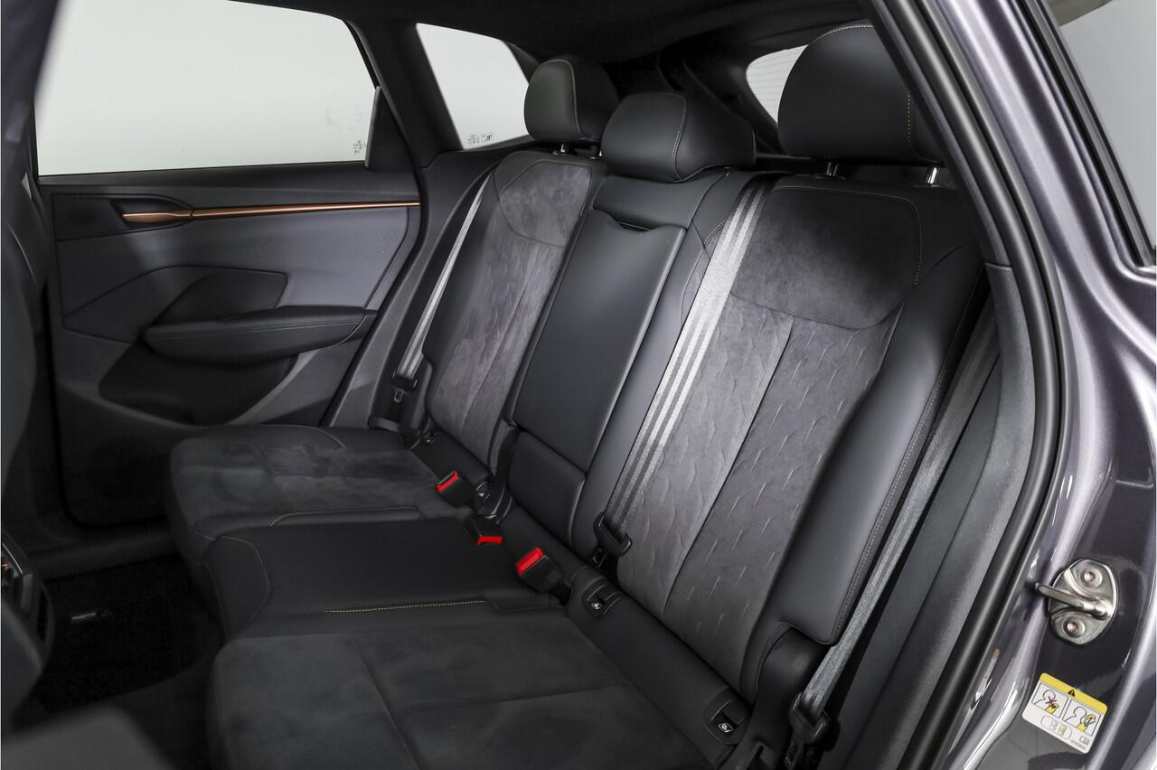 Cupra Terramar 1.5 TSI e-Hybrid 272 PK VZ Performance | S/K-Panodak | Sennheiser Audio | Adapt. Cruise | Memory Stoel | Stoel-+Stuurverw. | PDC | 360 Camera | NAV + App. Connect | ECC | Elek. Klep | LM 19" | Dark Void lak | 5209