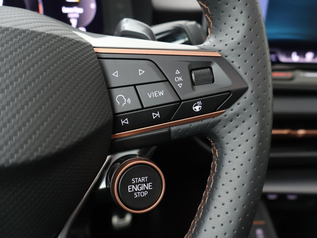 Cupra Terramar 1.5 TSI e-Hybrid VZ Performance | 272 PK | SoH 100% | Lederen interieur | Trekhaak wegklapbaar | Panoramadak | Matrix LED koplampen | 360 Graden camera |