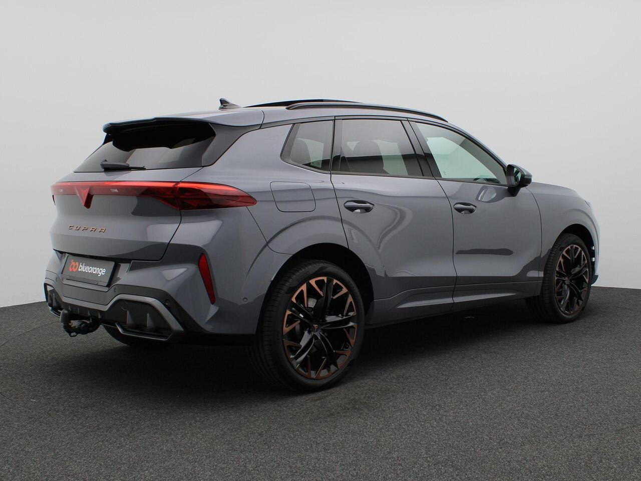 Cupra Terramar 1.5 TSI e-Hybrid VZ Performance 272PK DSG matrix led, Leder, trekhaak, Sennheiser audio, 360gr. camera, head-up display, alarm, schuif-kanteldak, winterpakket, adaptive cruise met travel assist, side assist, virtual pedal, keyless, 20" lichtmetaal