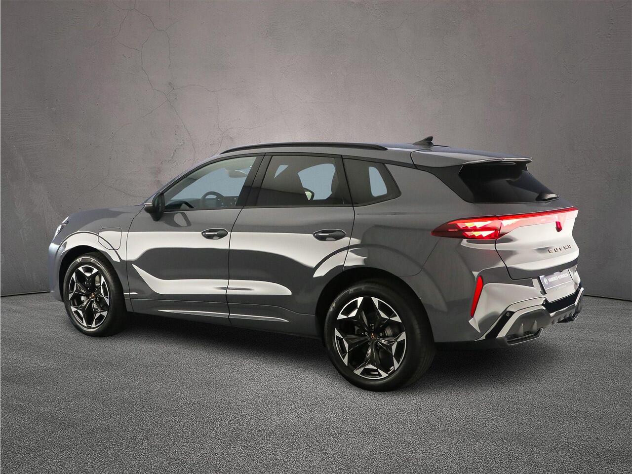 Cupra Terramar Business 1.5 TSI eHybrid 204pk DSG Automaat Trekhaak, Head up display, Adaptive cruise control, Navigatie, Elektrische achterklep, Stuurwiel verwarmd, Achteruitrijcamera