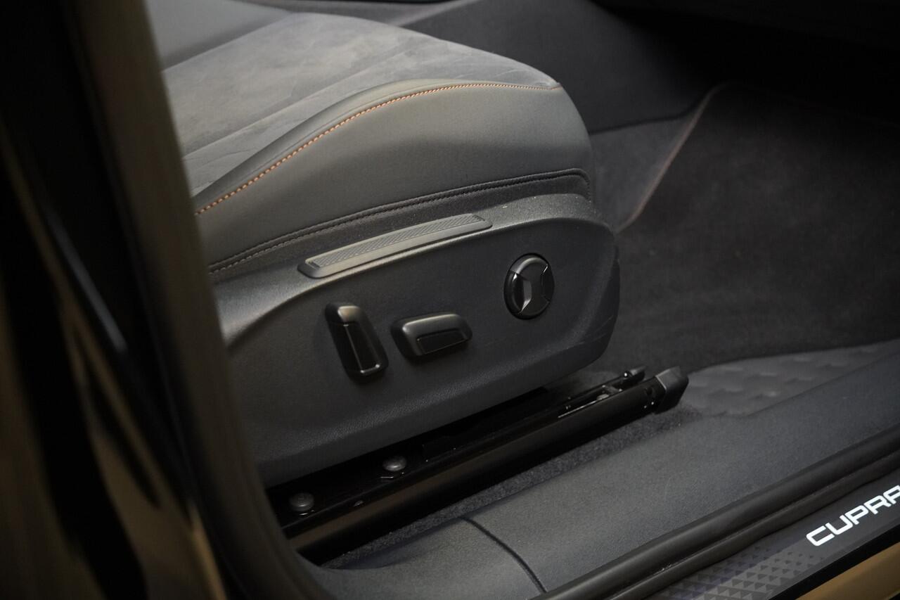 Cupra Terramar 1.5TSI/272pk e-Hybrid VZ Performance|2024|Trekhaak|Matrix LED|20"LMV|Head-up|Sennheiser|El.stoel+Memory|PDC+360Camera|Keyless|Blindspot|LaneAssist