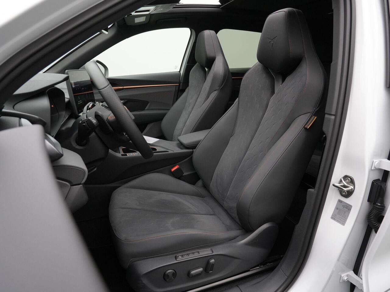 Cupra Terramar 1.5 TSI e-Hybrid 272 pk DSG VZ | Panoramadak | Trekhaak | Sennheiser | Leder/Suède | Geheugenstoel | Adaptief onderstel | 360 camera | Head-up display | Matrix LED