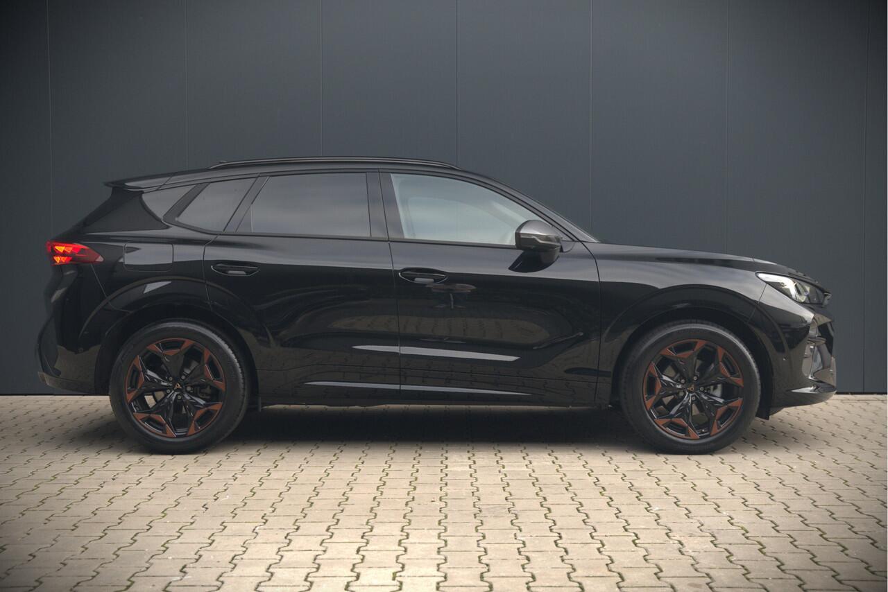 Cupra Terramar 1.5 eTSI Business | Adaptive Cruise Control | 360 Camera | Stoelverwarming | Stuurverwarming | Memory Seat | Elektrische verstelbare stoel | Ambiance Verlichting | Dodehoekdetectie | Keyless | LED | BTW | Fab