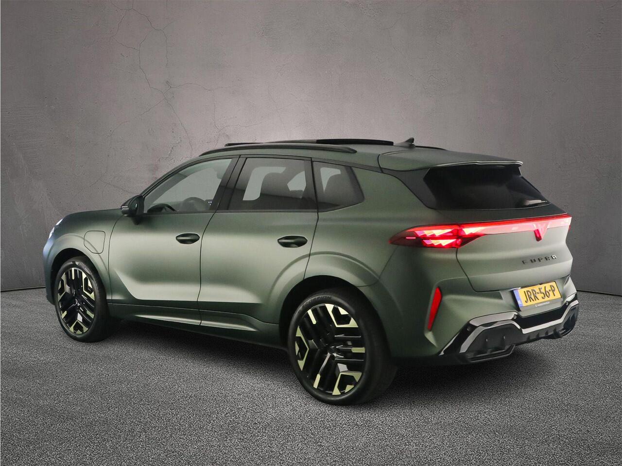 Cupra Terramar VZ Tribe Edition 1.5 TSI e-Hybrid 272pk DSG Automaat Trekhaak, Sennheiser audio, Panoramadak, LED matrix koplampen, Adaptive cruise control, Elektrische achterklep