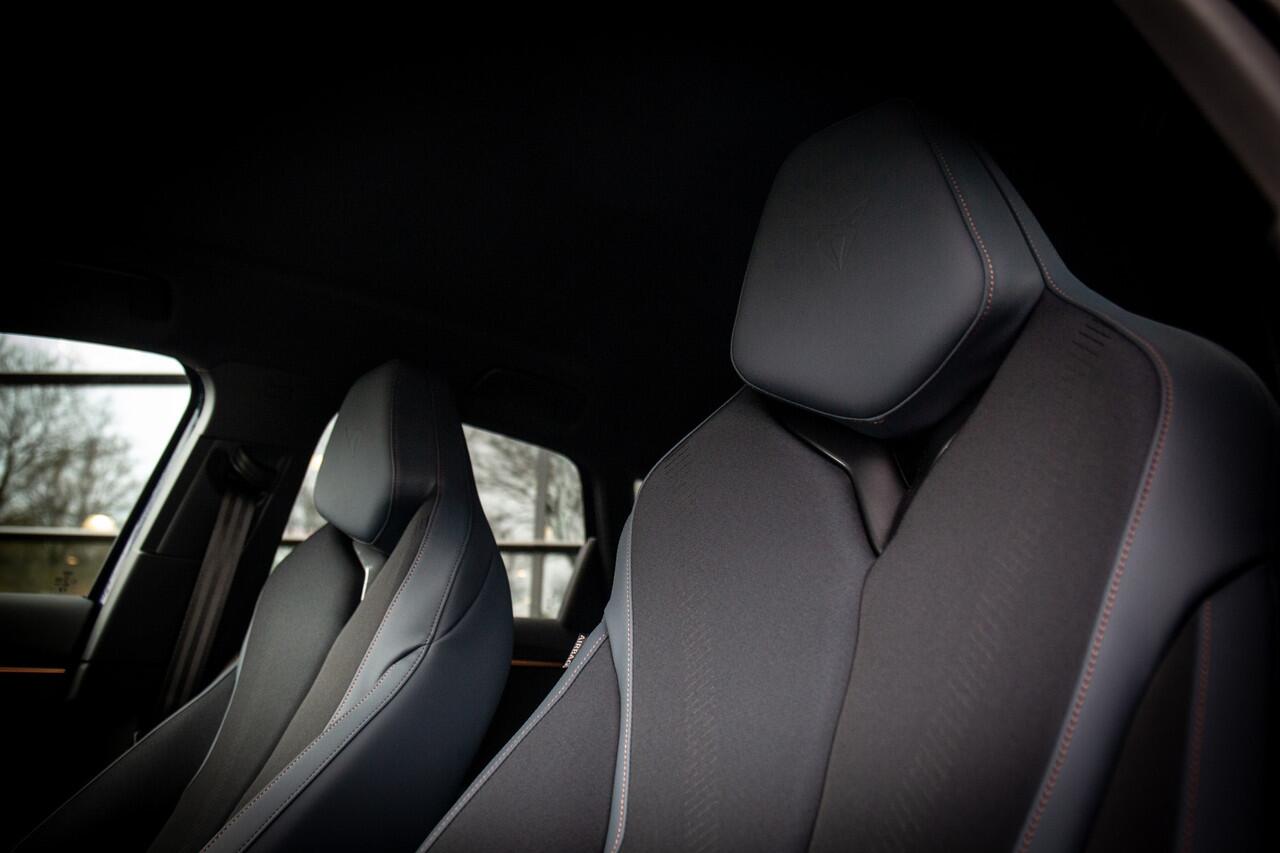 Cupra Terramar 1.5 eTSI Business , Lane assist, Sportstuur, Voorstoelen verwarmd, Adaptive Cruise