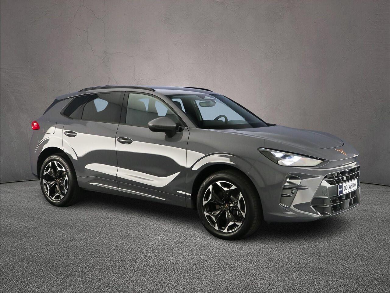 Cupra Terramar Business 1.5 TSI eHybrid 204pk DSG Automaat Trekhaak, Head up display, Adaptive cruise control, Navigatie, Elektrische achterklep, Stuurwiel verwarmd, Achteruitrijcamera