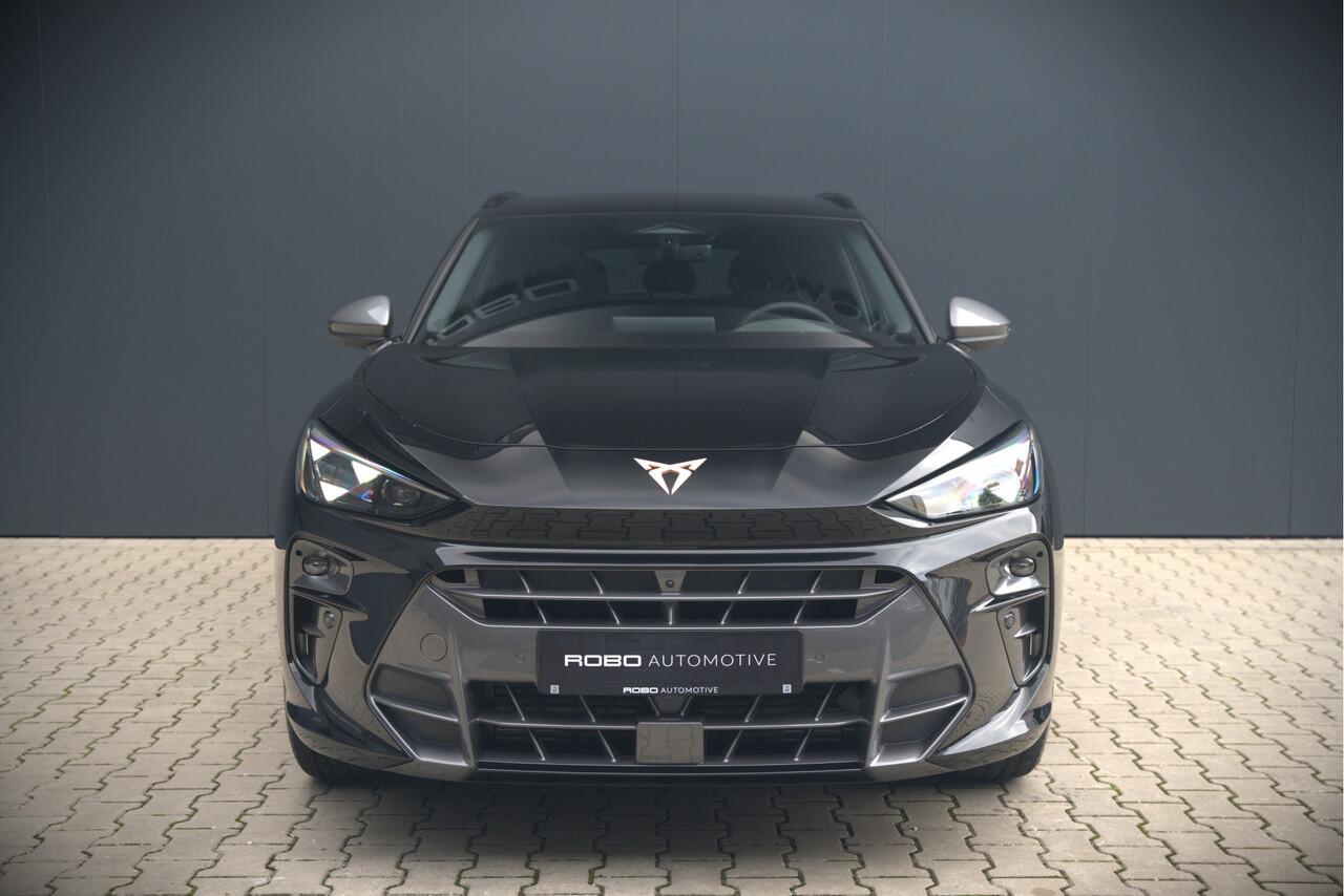 Cupra Terramar 1.5 eTSI Business | Adaptive Cruise Control | 360 Camera | Stoelverwarming | Stuurverwarming | Memory Seat | Elektrische verstelbare stoel | Ambiance Verlichting | Dodehoekdetectie | Keyless | LED | BTW | Fab