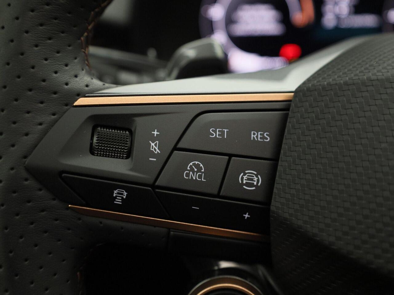 Cupra Terramar 1.5TSIe-Hybrid 150kW/204PK DSG · Panoramadak · 360°Camera + Parkeersensoren · Alcantara bekleding · Garantie t/m 14-04-2027