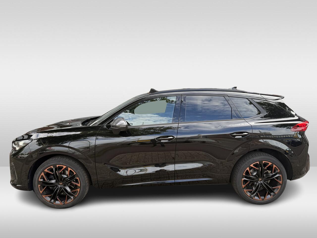 Cupra Terramar 1.5 TSI e-Hybrid VZ Performance copper | 272pk / 200kw gecombineerd | | panoramadak - schuif | Matrix led koplampen | leder bekleding met geheugen | stoel + stuur verwarming |