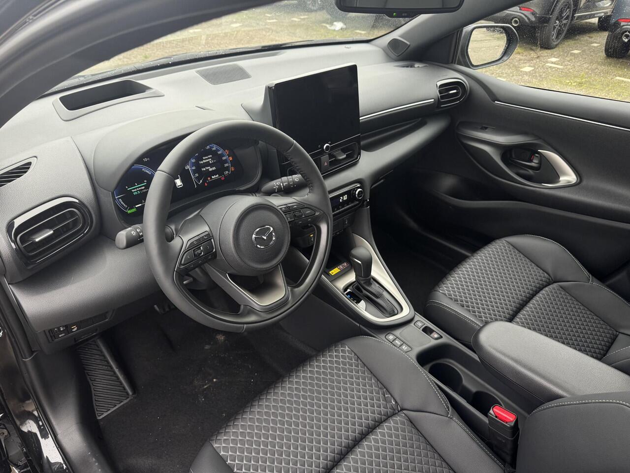 Mazda 2 Hybrid 1.5 Homura Plus | Demo korting | Panoramadak | Achteruitrijcamera | Stoel/stuurverwarming | Apple Carplay/Android Auto | Climate control | Lichtmetalen velgen | Half leder |