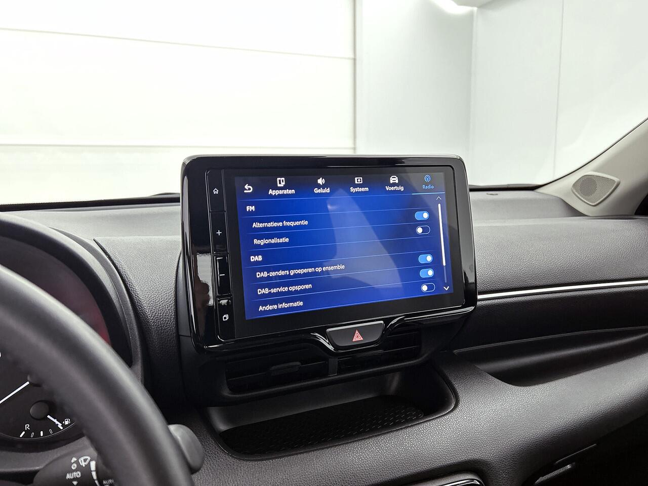 Mazda 2 Hybrid 1.5 Centre-line | CAMERA | NAVI | Winterpack | CLIMAT CONTROL | Adaptive Cruise | Carselexy